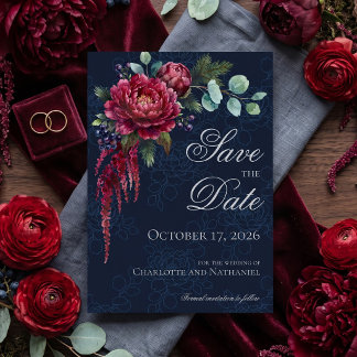 Düster-blumige Hochzeit in tiefem Blau und elegant Save The Date