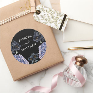 Düsteres schwarzes florales klassisches Whimsical- Runder Aufkleber