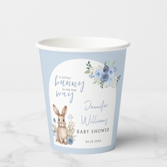 Dusty bläulich blühende Babydusche Papiertassen Pappbecher (Vorderseite)