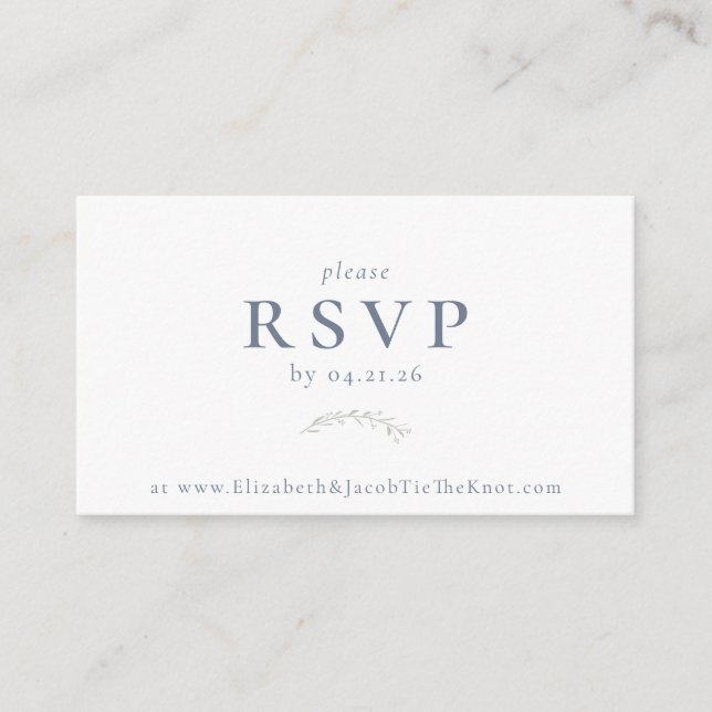 Dusty Blue Berries and Blätter Wedding RSVP Card Begleitkarte (Vorderseite)