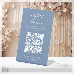 Dusty Blue Capture the Liebe QR Code Sockelschild