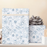 Dusty Blue Chinoiserie Floral Wrapping Paper Geschenkpapier<br><div class="desc">Mit diesem dustig blauen Chinoiserie-Blumenpapier wackeln Sie Ihre Geschenke mit zeitloser Eleganz. Inspiriert durch klassische Toilmuster bietet dieses Design feine, handgezeichnet Blumenmuster in Weiß und Blau, die sich perfekt für Babyduschen, Geburtstage und andere besondere Anlässe eignen. Sein anmutiges Vintages Aussehen macht es ideal für Babygeschenke, geschlechtsneutrale Events oder französisch inspiriert...</div>