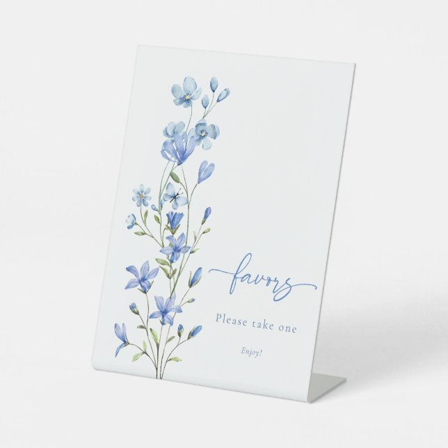 Dusty Blue Floral Brautparty Favoriten Sockelschild (Vorderseite)