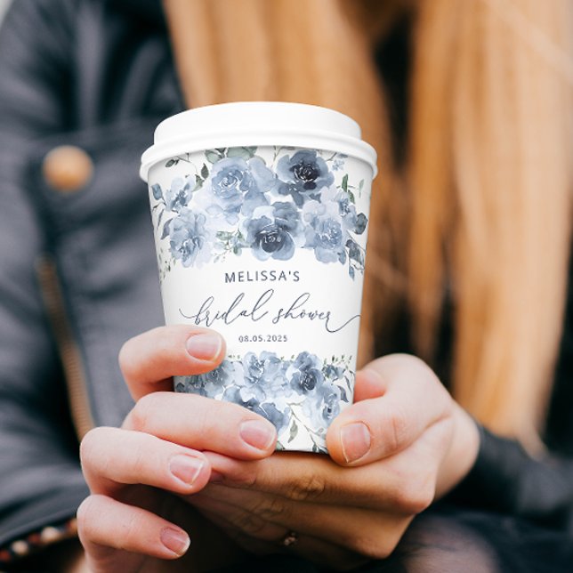 Dusty Blue Floral Brautparty Pappbecher (Von Creator hochgeladen)