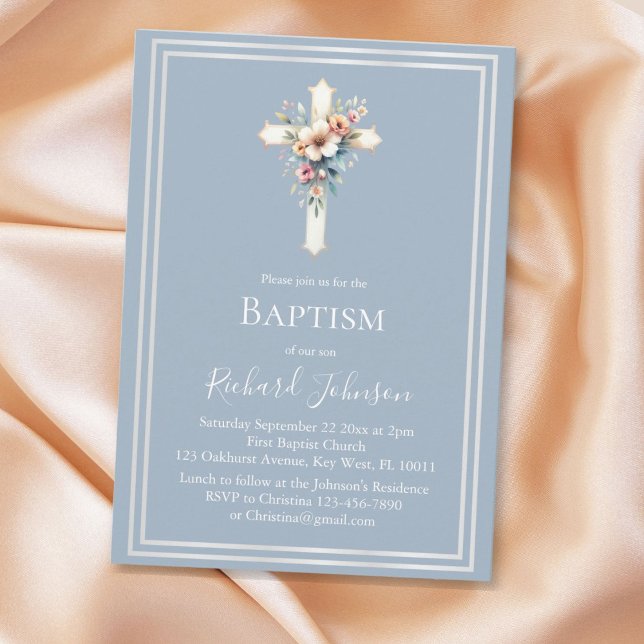 Dusty Blue Floral Cross Taufen Einladung (Von Creator hochgeladen)