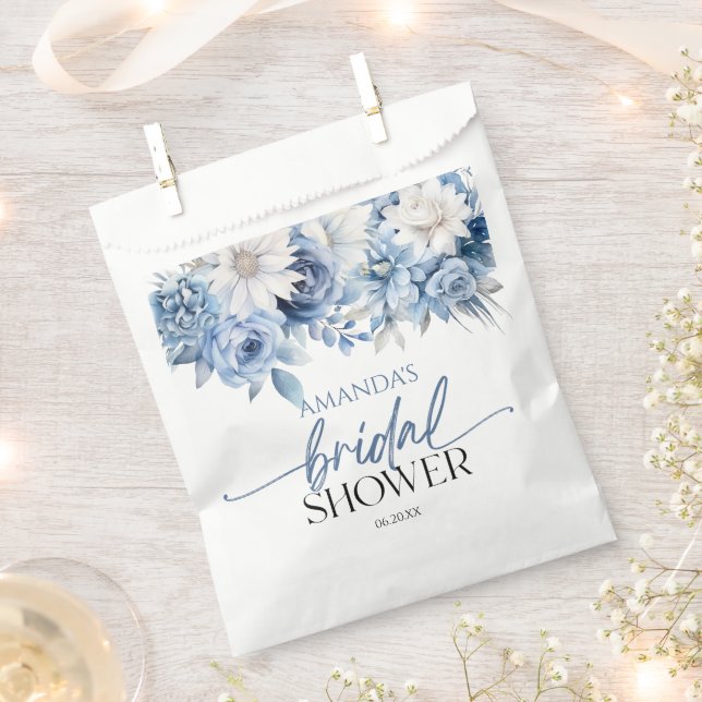 Dusty Blue Floral Flowers Bridal Shower Geschenktütchen (Ausgeschnitten)