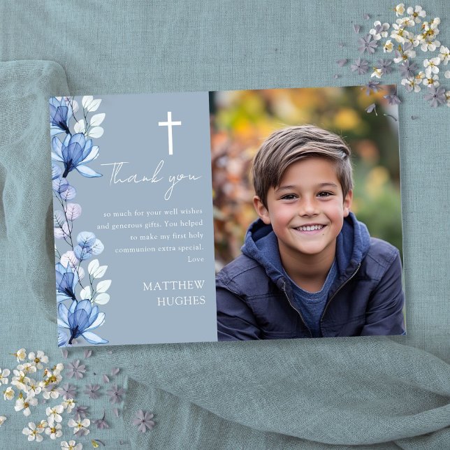 Dusty Blue Floral Foto Erste Heilige Kommune Dankeskarte (Dusty Blue Floral Photo First Holy Communion Thank You Card)