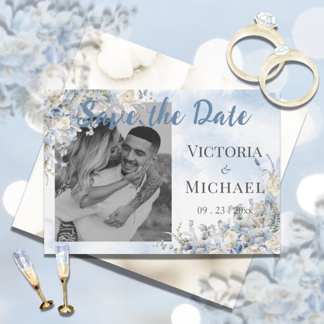 Dusty Blue Floral Foto Wasserfarbe Hochzeit Save The Date (Von Creator hochgeladen)