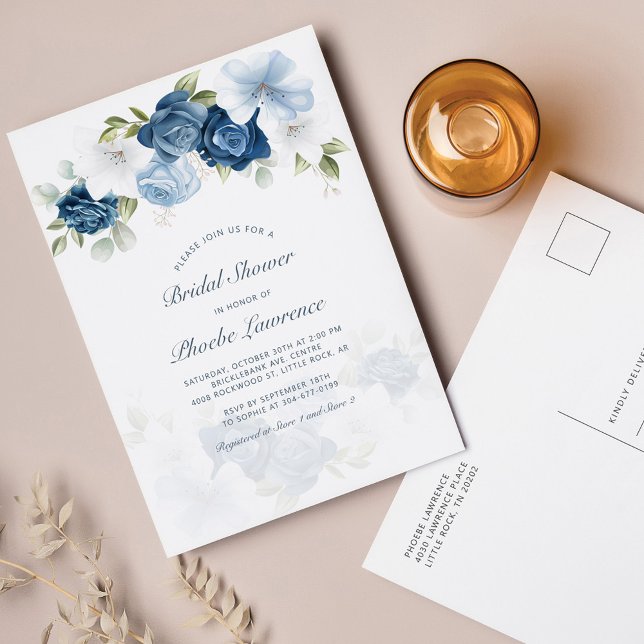 Dusty Blue Floral Modernes Brautparty Einladungspostkarte (Von Creator hochgeladen)