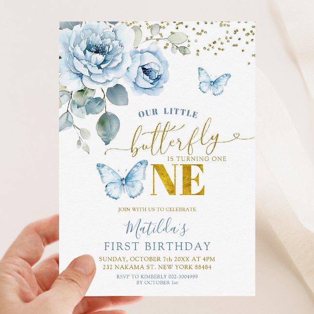 Dusty Blue Floral Unser kleiner Schmetterling dreh Einladung (Von Creator hochgeladen)