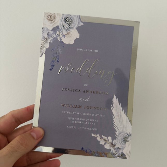 Dusty Blue Floral Wedding Silver Folieneinladung (Von Creator hochgeladen)