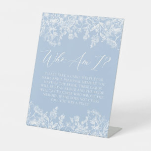 Dusty Blue Floral Who I Brautparty Game Sign Sockelschild
