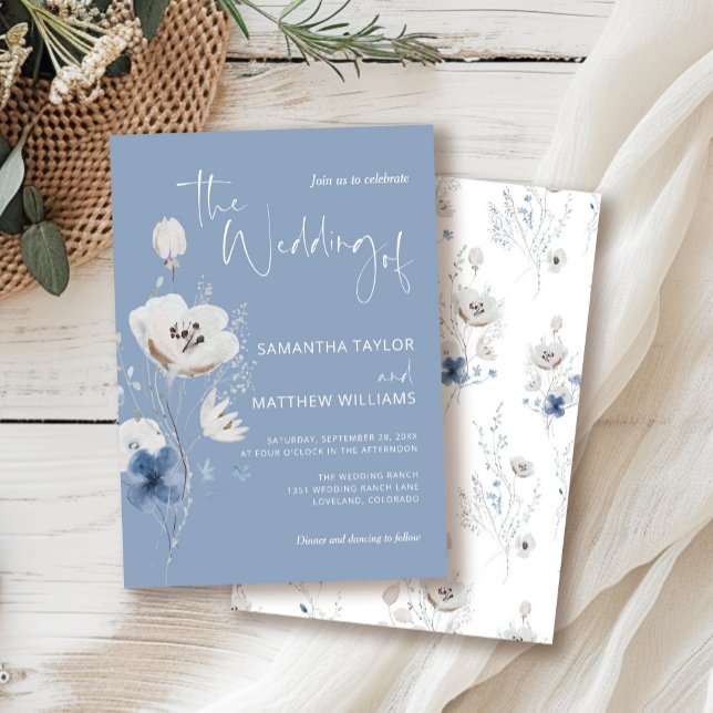 Dusty Blue Floral Wildblume Wedding Einladung (Von Creator hochgeladen)