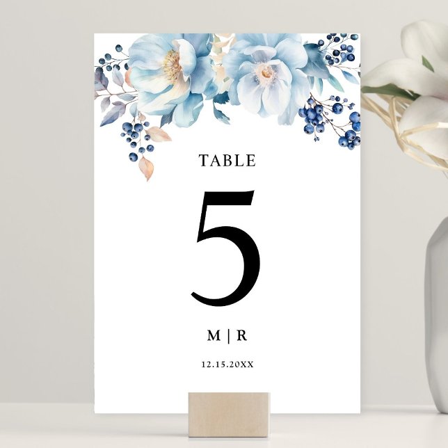 Dusty Blue Floral Winter Wedding Tischnummer (Von Creator hochgeladen)