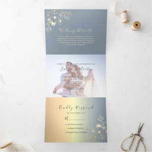 Dusty Blue Foto Wedding Tri-Fold Einladung