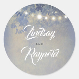 Dusty Blue Garden String Lights Dreamy Wedding Runder Aufkleber