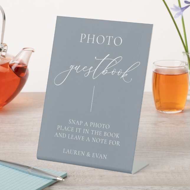 Dusty Blue Gray Minimalistisch Foto Guestbook Sockelschild (In Situ)