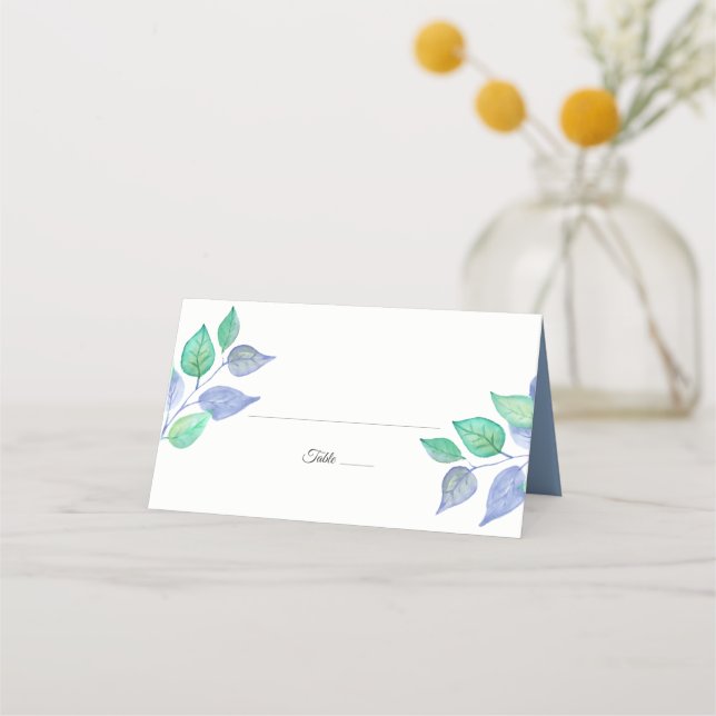 Dusty Blue Green Watercolor Foliage Hochzeit Platzkarte (Vorderseite)