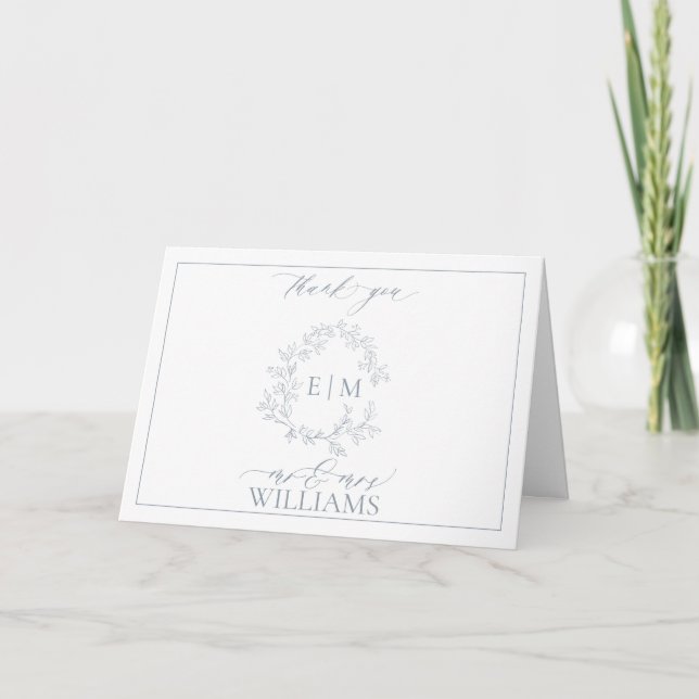 Dusty Blue Leafy Wappen Monogram Foto Vielen Dank Karte (Vorderseite)