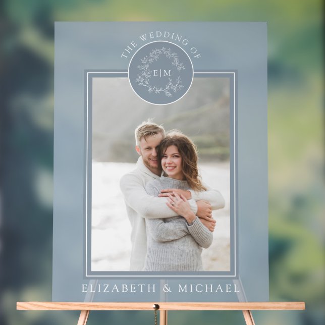 Dusty Blue Leafy Wappen Monogram Foto Wedding Acrylschild (Neutral)
