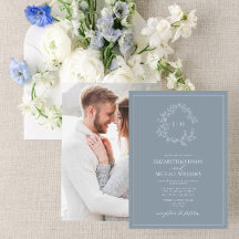 Dusty Blue Leafy Wappen Monogram Foto Wedding