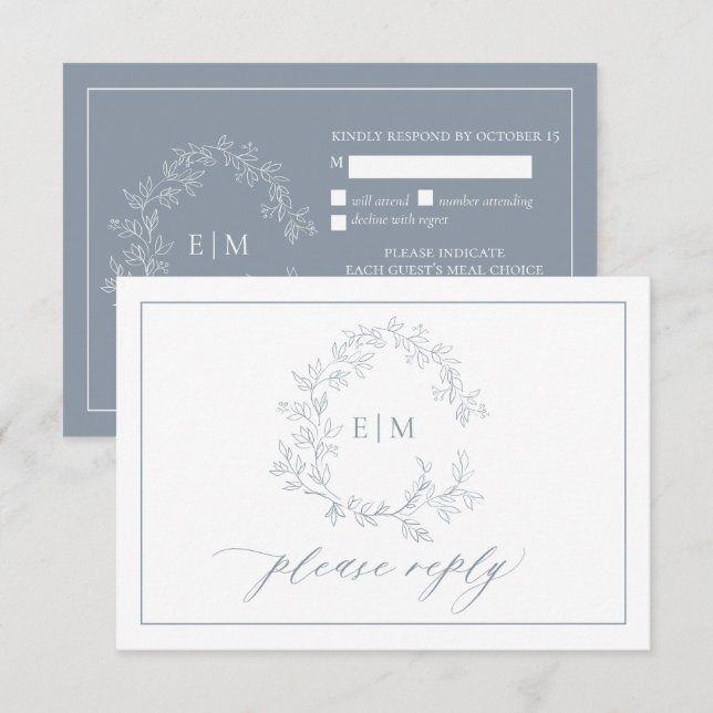 Dusty Blue Leafy Wappen Monogram Wedding RSVP Card (Vorne/Hinten)