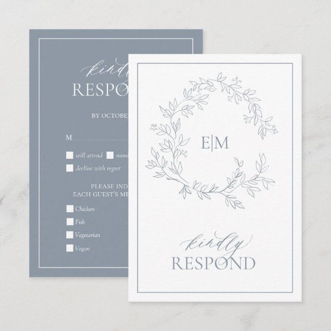 Dusty Blue Leafy Wappen Monogram Wedding RSVP Card (Vorne/Hinten)