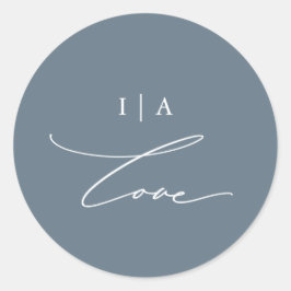 Dusty Blue Liebe Calligraphy with Monogram Wedding Runder Aufkleber