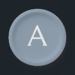 Dusty Blue Minimalistisch Modern Monogram Elegant Pappteller<br><div class="desc">Einführen in unsere Dusty Blue Minimalistisch Modern Monogram Elegant Collection: Erhöhen Sie Ihren Stil mit schlichter Eleganz und zeitlosem Charme. Unsere Kollektion präsentiert minimalistische Designs in einer beruhigenden, staubblauen Farbe, die durch elegante Monogramme nach Ihrem Geschmack ergänzt wird. Von der edlen Schreibwaren bis hin zum vielseitigen Zubehör - jedes Stück...</div>