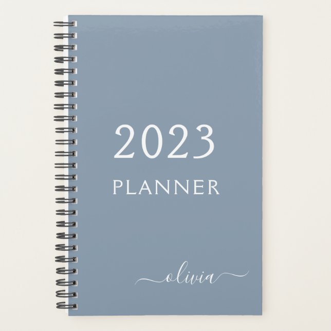 Dusty Blue Minimalistisch Modern Monogram Elegant Planer (Vorderseite)
