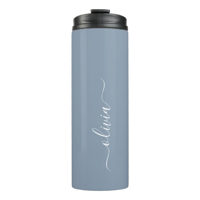 Dusty Blue Minimalistisch Modern Monogram Elegant Thermosbecher (Vorderseite)