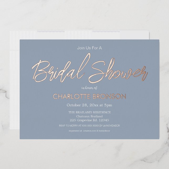 Dusty Blue Minimalistisch Script Brautparty Folieneinladung (Briefumschlag)