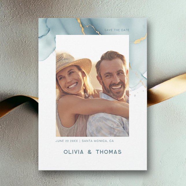 Dusty Blue Modern Beach Wedding Foto Rett Date Einladung (dusty blue photo save the date gold beach waves elegant bohemian modern romantic summer all seasons)