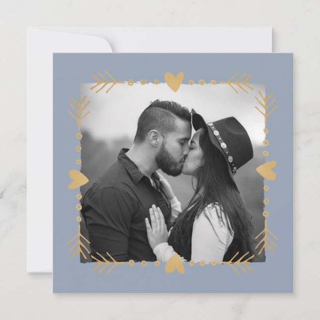 Dusty Blue Modern Foto Gold Hearts Wedding Einladung (Vorderseite)