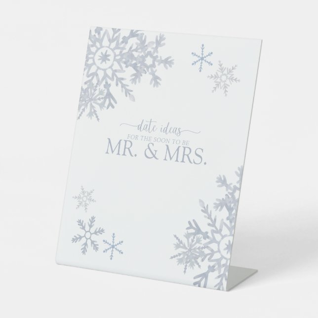 Dusty Blue Modern Snowflake Winter Date Ideas Sockelschild (Vorderseite)