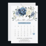 Dusty Blue Navy Champagne Elfenbeinblume Kalender  Save The Date<br><div class="desc">Der blühende Hochzeitskalender Save the Date mit seinem eleganten Bouquet aus Marineblau,  Königblau ,  Weiß ,  Gold,  Champagnerelfenbein,  Rose in Rosa,  Blume-Ranunculus und Salbei-Grün Eukalyptus-Blätter und elegantem Aquarellbogen. Bitte kontaktieren Sie mich für Hilfe bei der Anpassung oder wenn Sie ein anderes Produkt mit diesem Design benötigen.</div>