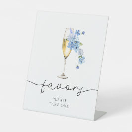 Dusty Blue Petals & Prosecco Brautparty Favoriten Sockelschild