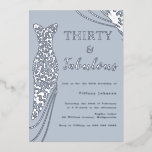 Dusty Blue & Silver Classic Elegant 30. Geburtstag Folieneinladung<br><div class="desc">Dusty Blue & Silver Classic Elegant 30th Birthday Foil Einladung Weitere Einladungen in unserem Nest- und Nestladen</div>