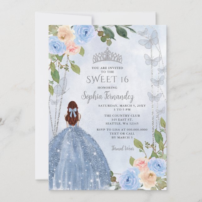 Dusty Blue Silver Floral Princess Sweet 16 Einladung (Vorderseite)