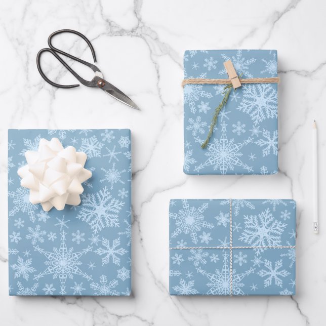 Dusty Blue Snowflakes Winterurlaub Weihnachten Geschenkpapier Set (Vorderseite)