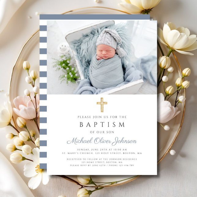 Dusty Blue Stripes Cross Foto Boy Taufe Einladung (Dusty Blue Stripes Cross Photo Boy Baptism Invitation)