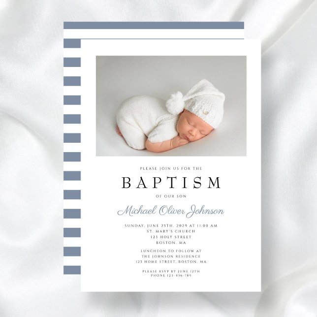 Dusty Blue Stripes Elegantes Foto Boy Taufe Einladung (Dusty Blue Stripes Elegant Photo Boy Baptism Invitation)