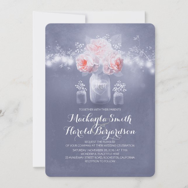 Dusty Blue und Blush Pink Blumenmason Jar Wedding Einladung (Vorderseite)