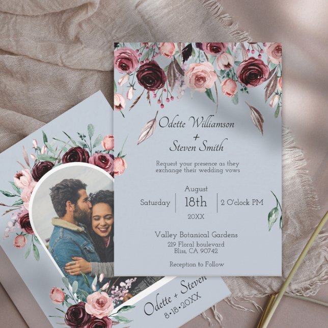 Dusty Blue und Burgund Foto Arch Wedding Einladung (Rustic Country Dusty Blue Blush and Burgundy Photo Wedding Invitation)