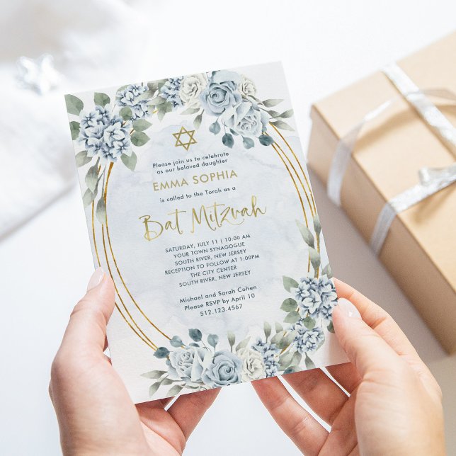 Dusty Blue und Gold Floral | elegant Bat Mitzvah Einladung (Von Creator hochgeladen)