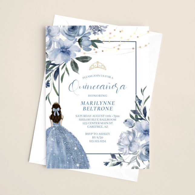 Dusty Blue und Gold Floral Quinceañera Einladung (Von Creator hochgeladen)