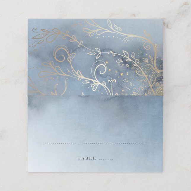Dusty Blue und Gold Moderne Hochzeit Platzkarte (Außenseite Aufgefaltet)