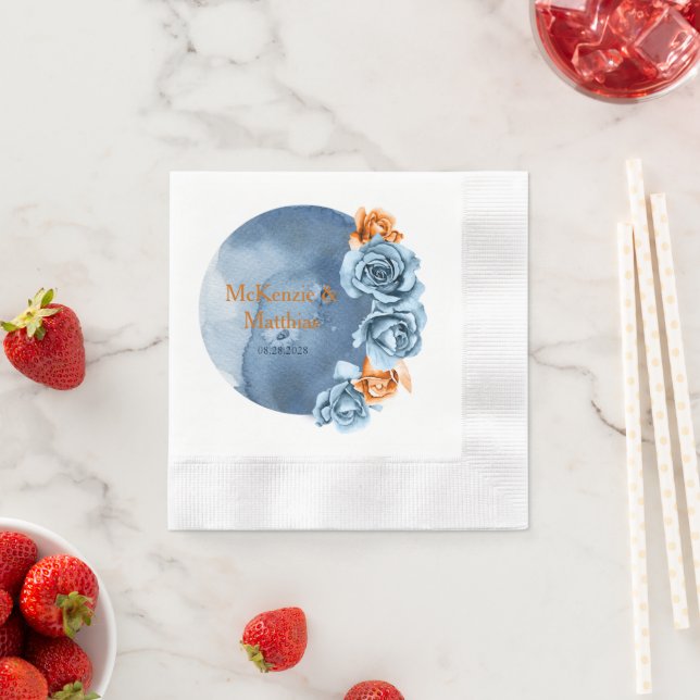 Dusty Blue und Rusty Peony Floral Wedding Serviette (Beispiel)