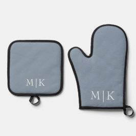 Dusty Blue und White | Modernes Monogramm Ofenhandschuh & Topflappen-Set