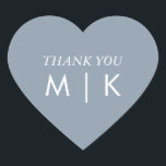 Dusty Blue Vielen Dank Monogram Trendy Wedding Herz-Aufkleber<br><div class="desc">Mit Monogramm-Initialen gedruckt (die Sie bearbeiten,  ändern und personalisieren können) in benutzerdefinierten staubblauen Farbe mit benutzerdefinierten Dankeschön-Nachricht!</div>